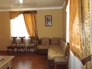 Гостиница Меридиан Домбай Люкс с кроватью размера «king-size» и балконом-2